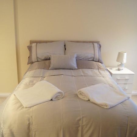 Modern, Cosy Apartment In Bearsden With Private Parking 글라스고 외부 사진