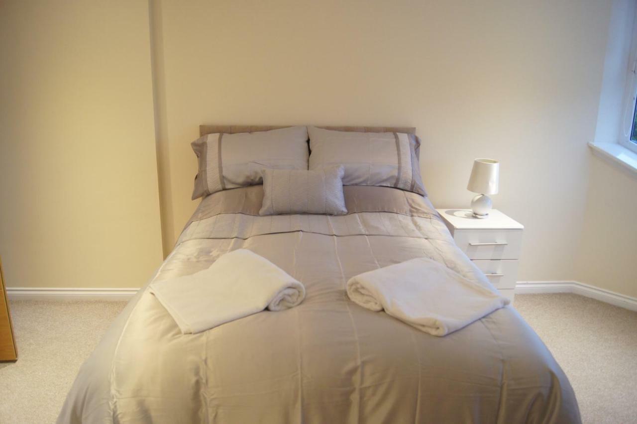 Modern, Cosy Apartment In Bearsden With Private Parking 글라스고 외부 사진